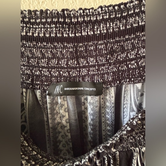 INC International Concepts Black and White Patterned Blouse - Picture 2 of 6